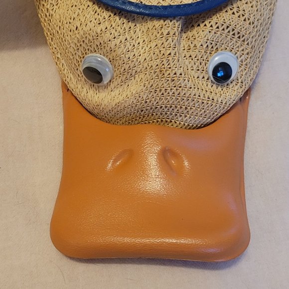 Donald Duck Hat - Picture 2 of 2